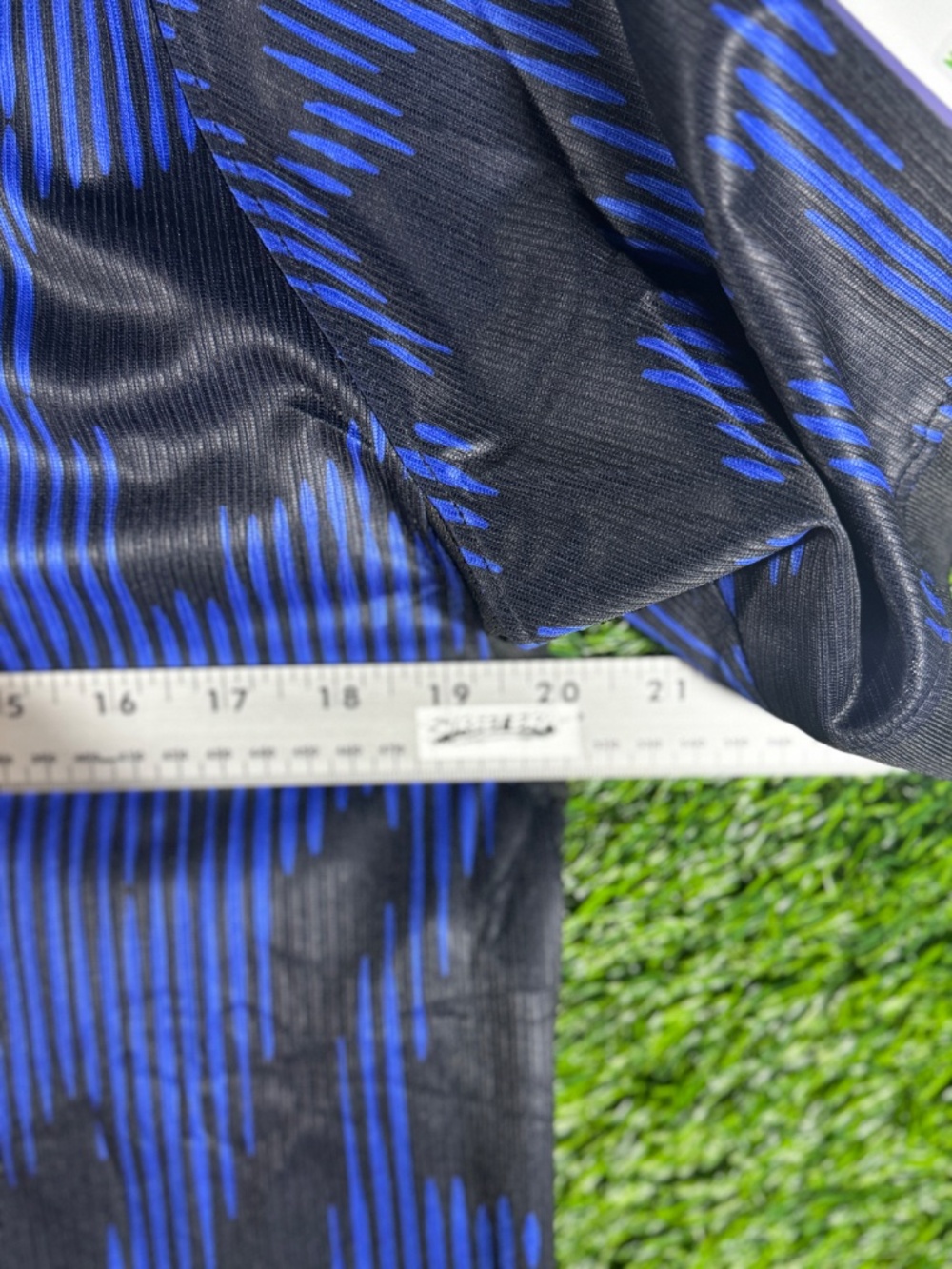 Brazil Away 2026 Soccer Jersey - Picture 4 of 6